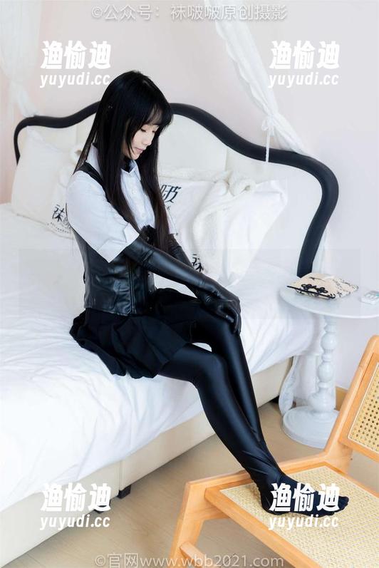 BoBoSocks袜啵啵-小甜豆 BoBoSocks袜啵啵 - 小甜豆厚黑丝写真合集:花絮版到底是个什么东西?!