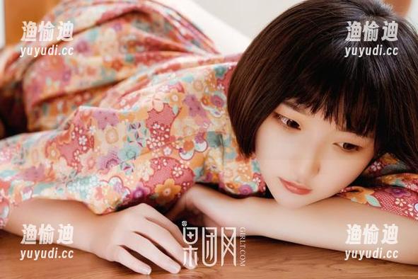 GIRLT果团网 - 下载龚玥菲的护士写真集，唤醒你内心的小鹿！