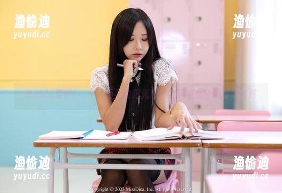 Habin夏彬(하빈)，清晨的阳光和壁纸要素融合的写真派对