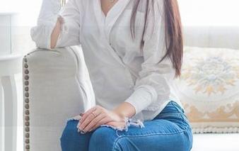 IMiss爱蜜社 – 小热巴女友视觉系列：你以为是艺术，其实是想让你免费看！套图随意！