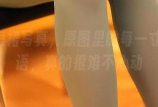 ROSI短裙写真，原图里的每一寸都在低语，真的很难不心动