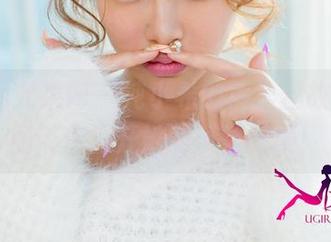 UGirls尤果网 – 纯小希的裤里丝故事，原图带你揭开她的风情秘境！