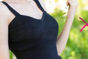 UGirls尤果网 – 长腿谭晓彤写真：下载后，保证让你在朋友圈炫耀得飞起！
