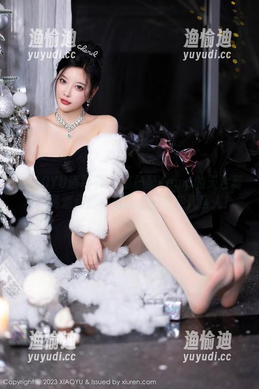 XIAOYU语画界-杨晨晨Yome XIAOYU语画界 - 杨晨晨Yome的天台写真,高清作品就是阳光的最佳代言人!