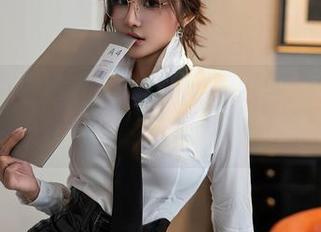XINGYAN星颜社 – 这组制服写真简直是致命诱惑！来看看Erikaki的图包！
