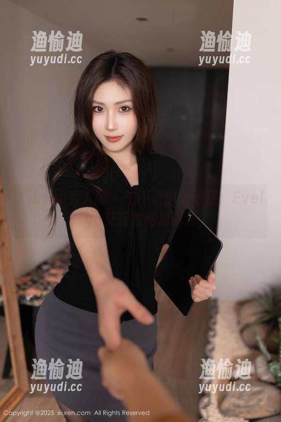 Xiuren秀人网 - 拍不清的透明感：Evelyn艾莉的私房图片