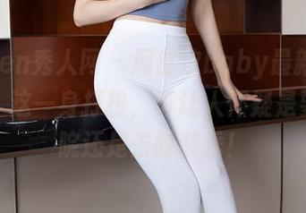 Xiuren秀人网 – 周慕汐baby最新护士写真：这一身打扮，真让人怀疑是要上医院还是去时装秀！