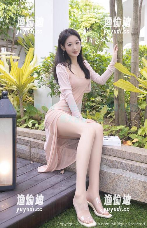 Xiuren秀人网-大美妞儿 Xiuren秀人网 - 白丝诱惑:大美妞儿的壁纸大合集