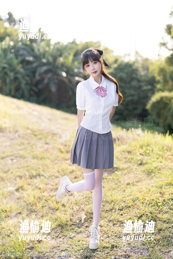 Xiuren秀人网 - 白色的诱惑：安妮Tess的写真分享之谜