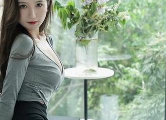 Xiuren秀人网 – 汐汐爱吃草莓的牛仔裤写真，资源分享：随性之美，莫名让人心动