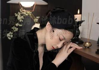 Xiuren秀人网 – 沐沐baby的JK全套图集，迷失在每一张细腻的照片里，如此心满意足。