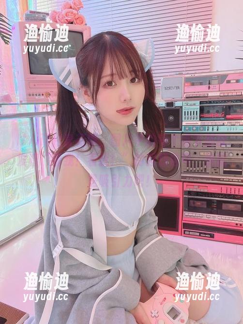 けん研 けん研化身花嫁,图片中的每个细节都散发着“看我!看我!”的强烈信号,这就是吸引力吧!