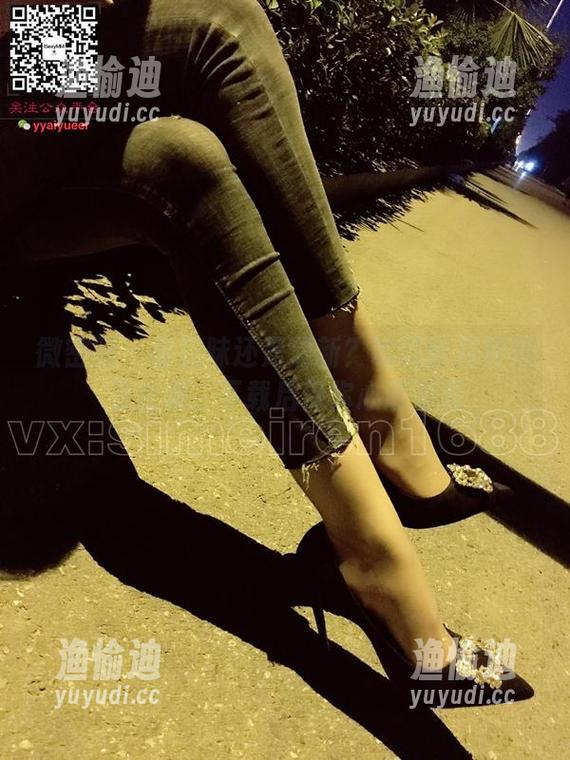 丝月神 微密圈 - 重口味还是清新?试试丝月神裸足合集,下载后保你心潮澎湃