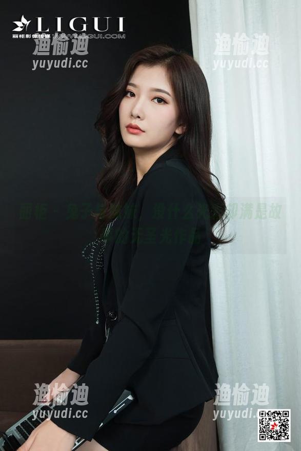 丽柜 - 兔子与妹妹，没什么光彩却满是故事的无圣光作品