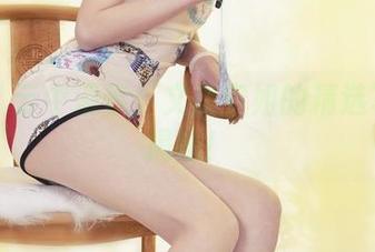 丽柜 – 云中漫步：文欣空姐的精选写真大揭秘！