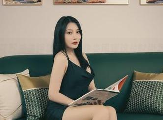 丽柜 – 免费获取美美短裤图集，快来围观这位时尚界“小腿杀手”！