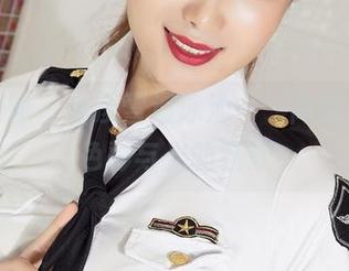克拉女神 – 当凌雪遇泳池——高清图包，色彩与光的狂欢