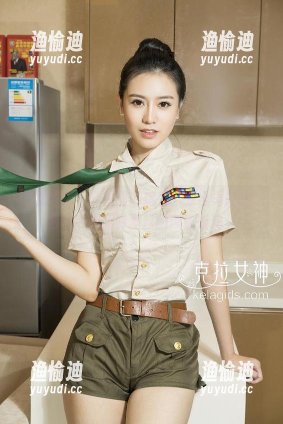 克拉女神-瑞莎 克拉女神 - 私拍里的瑞莎:双马尾轻舞,图片带你玩转夏日的懒散时光。