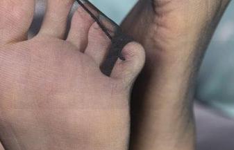 南国足艺 – 欢迎进入晓月的高清脚丫世界，快来围观“脚对脚秀脚丫”！