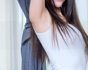 头条女神 – 让易阳女神带你飞——写真集下载，让心情飘得更高！