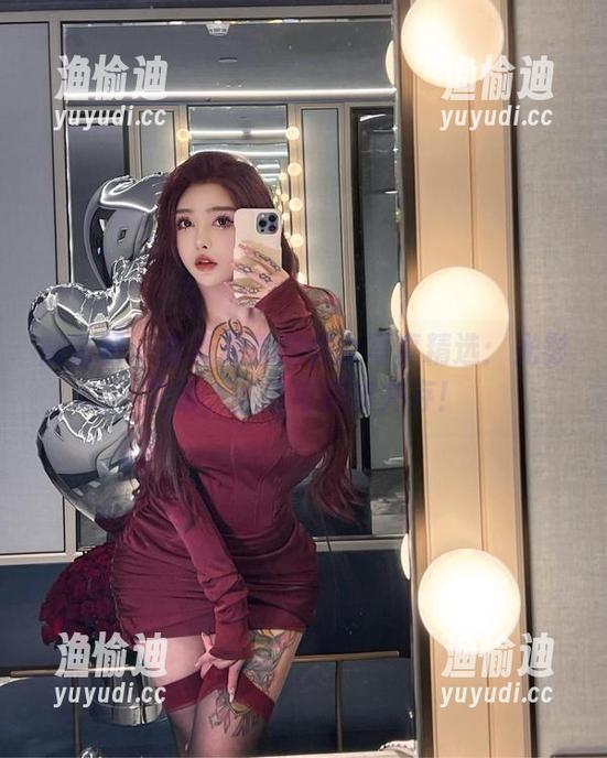 奈斯希希 微密圈 - 奈斯希希的修女写真精选:光影交错,圣洁与调皮并存!