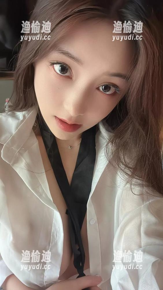 奶雯 微密圈 - 奶雯的酒店系列更新合集:那些充满暧昧的瞬间,真的是心动的感觉。