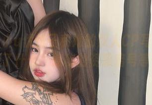 微密圈 – 小u优优子和她的双人CP写真集：用光影构筑了什么？隐秘的资源暗号等你解开！
