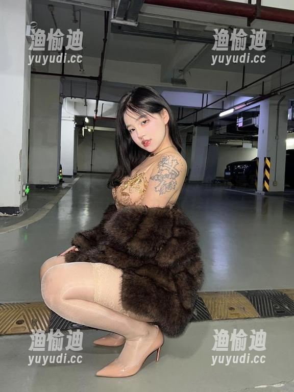 小优优子 微密圈 - 白色梦幻?小优优子的高清写真可是让想象力开了挂!