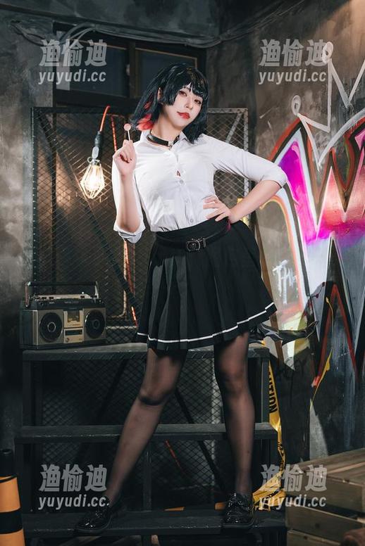 小空sora 居家写真小空sora版:图包里的欢乐与无奈!