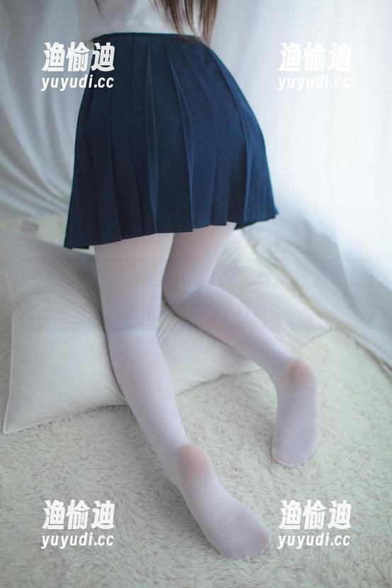 少女秩序 - 小葵掀起瑜伽风暴：分享她的高难度姿势图片！