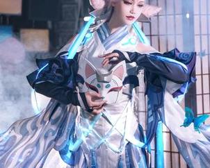 戚顾儿的旗袍幻想：一起看她怎么把小仙女穿在身上！