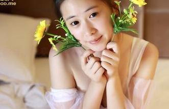 推女神 – 光影与水波交织，沫晓伊泳衣写真集原图宠辱皆不惊！