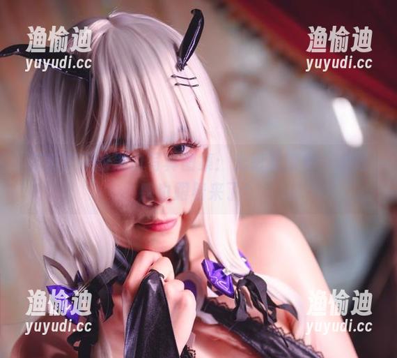 末夜787 末夜787的黑白写真图集:光影交错中,幽默感也跟着来了!