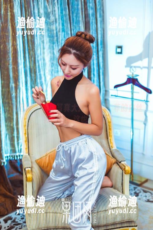 果团网-龚玥菲 果团网 - 免费写真大揭秘:龚玥菲的白丝,我的天,这也太美了!