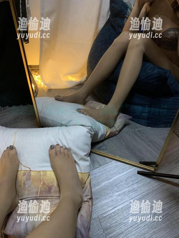 桃脱了 微密圈 - 高清分享!“桃脱了”穿上网袜,感受不一样的诱惑!