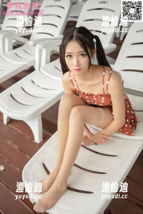 梦丝女神 - 太美侧颜，在线欣赏柳儿小姐姐的写真吧！