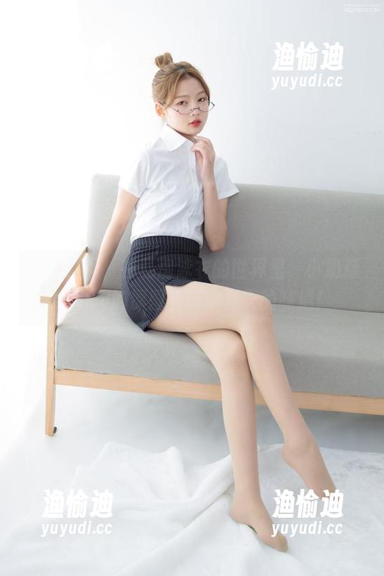 森萝财团-小奶糕Milky 森萝财团 - 在私房泳衣的世界里,小奶糕Milky的原图告诉你夏天的味道!