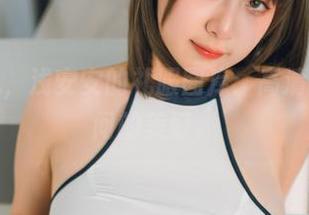 轻盈如风，浅安安的礼服图库：高清见证一瞬间的美好。