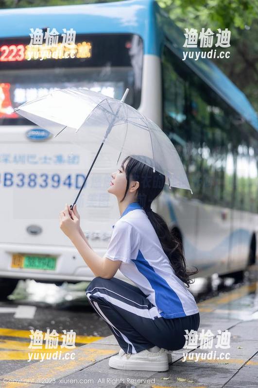 秀人网-z杯悠悠 秀人网 - z杯悠悠穿皮衣的那份光辉:最新美图,眼前一亮!