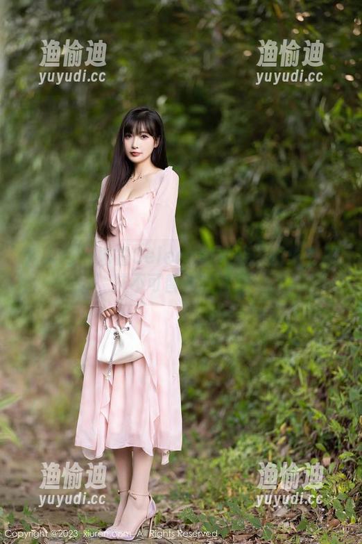 秀人网-娜露Selena 秀人网 - 娜露Selena的美腿:图集中那抹不可替代的诱惑
