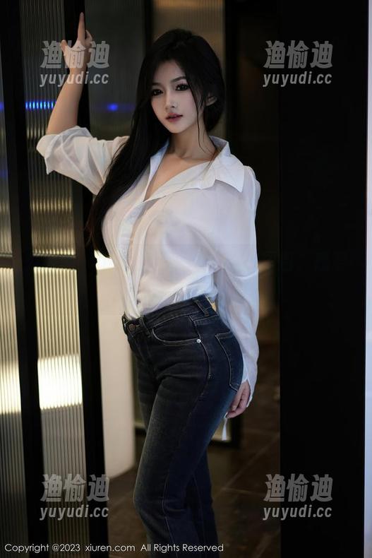 秀人网 - 下载王俪丁呀的秘书图包，感受不一样的办公气息！