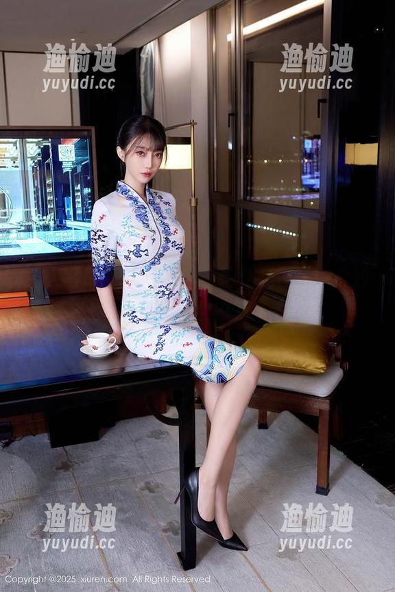 秀人网-赵惟依coco 秀人网 - 每一张黑丝私拍作品都是一个故事,赵惟依coco太会了!