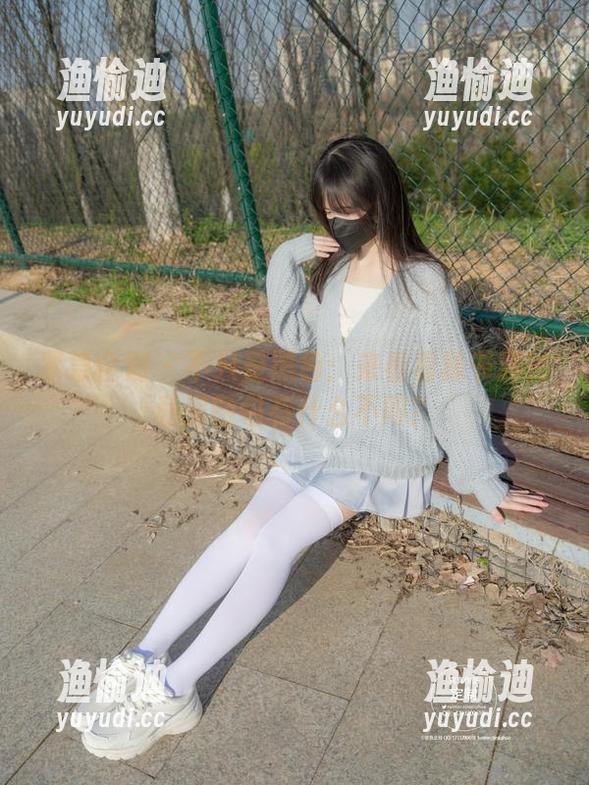 紧急企划-林书辞 紧急企划 - 不只是黑色:来看看林书辞的私房图包有什么不同?