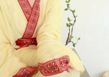 绮梦摄影 – 露露的体操服大揭秘：在线图集，点开你的想象！