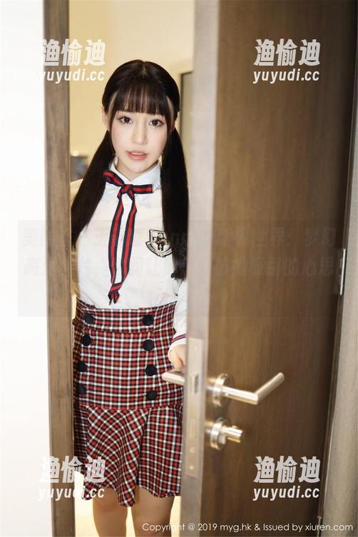 美媛馆-王馨瑶yanni 美媛馆 - 王馨瑶yanni的眼镜世界:梦幻高清图片,瞬间让你想要被她吸引的心思!
