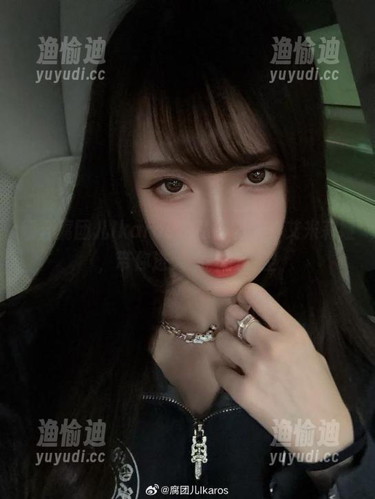 腐团儿Ikaros 翻开腐团儿Ikaros的私房图集,艾米莉娅,带你进入别样的时空