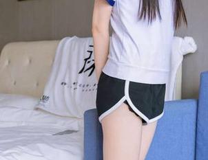 袜啵啵 – 涵涵的白色短棉袜套图：什么是‘心动’？我觉得我知道了！