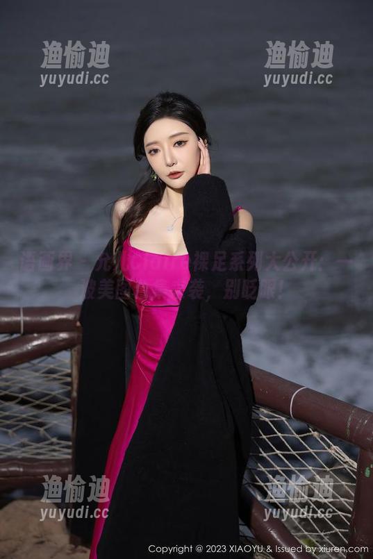 语画界-允儿Claire 语画界 - 允儿Claire裸足系列大公开:一波美图合集来袭,别眨眼!