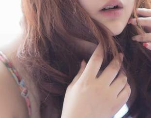 轰趴猫 – 杨晨晨sugar的吊带写真更新，轻盈如梦，赶紧来瞧！