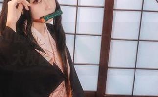 在逐月Su的镜头下，来一场不脱线的爱宕犬校园浪漫定制图集！